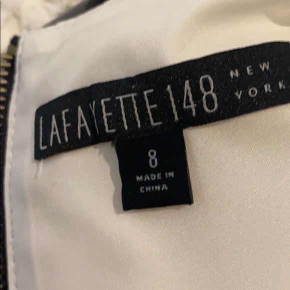 Classic dress - Picture 4 of 5